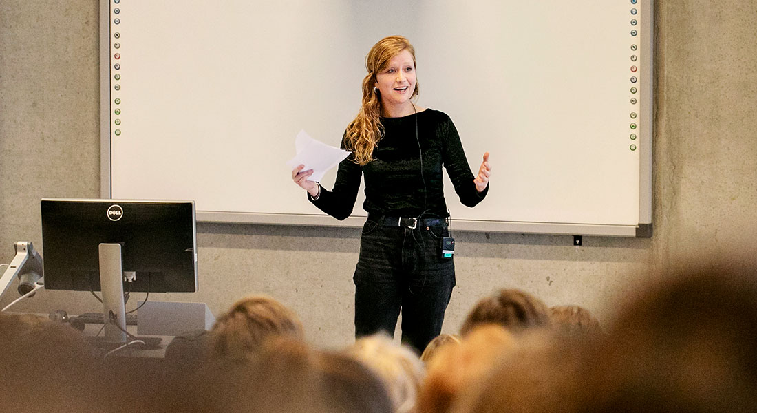 Studerende holder oplæg